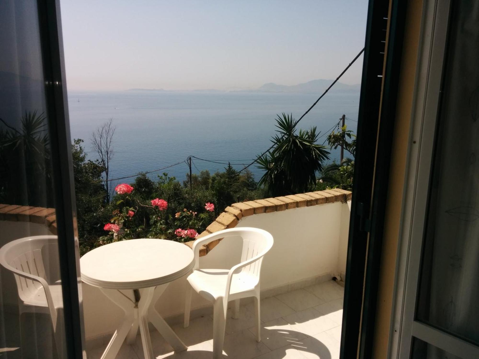Nikos - Eleni Apartamento Barbati Exterior foto