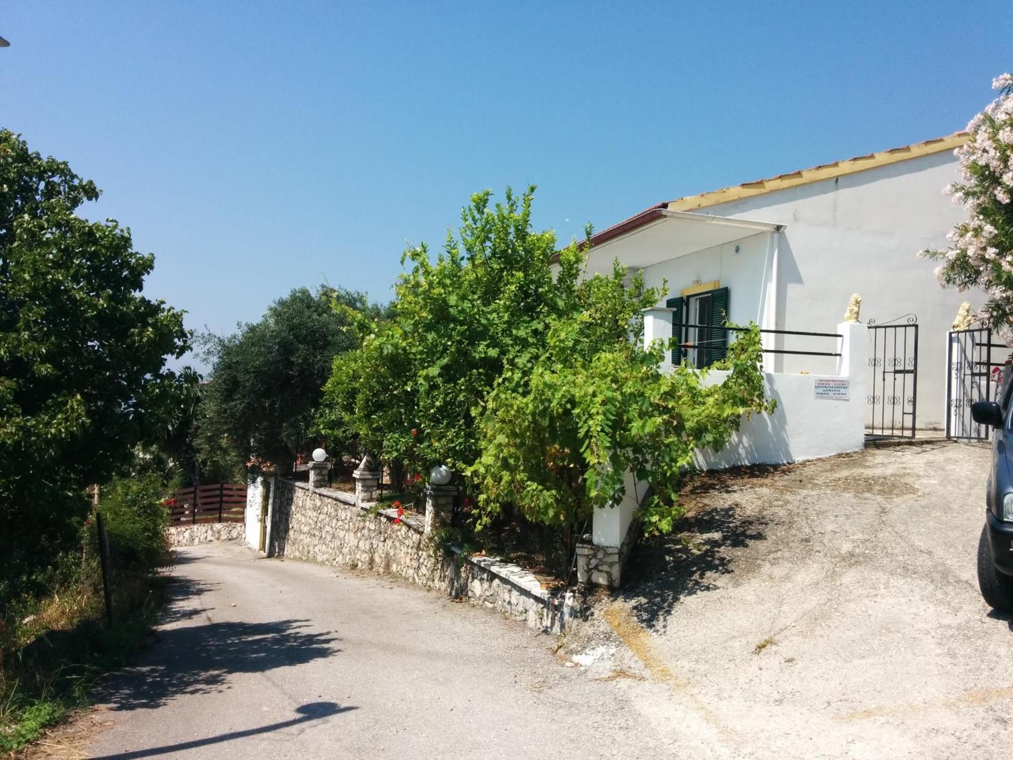 Nikos - Eleni Apartamento Barbati Exterior foto